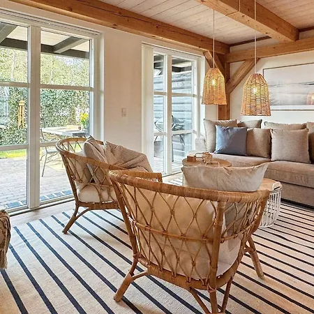 Vakantiehuis Two-bedroom Holiday In 6