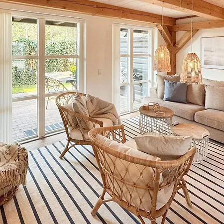 Two-bedroom Holiday In 6 Vakantiehuis *