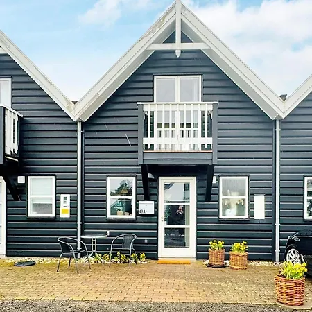 Two-bedroom Holiday In 6 * Blavand